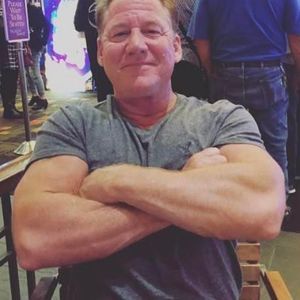 Meet your Posher, Dennis